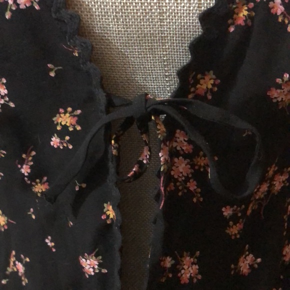 Free People floral two piece outfit with crop top and flared legs, size … - Picture 2 of 7